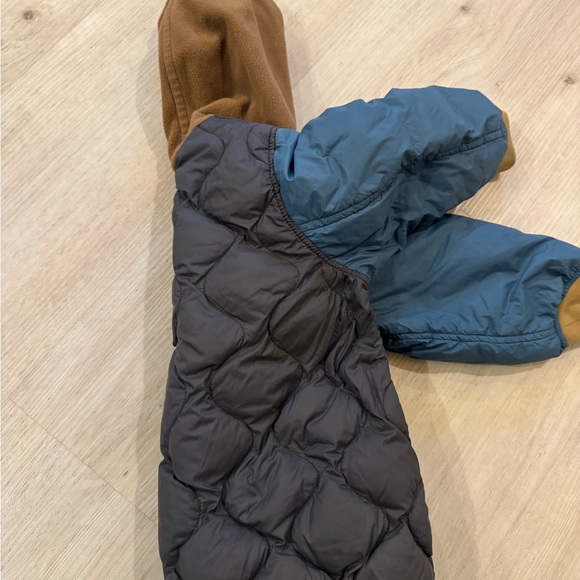 JNBY Kids 2t down Jacket with fleece Hood - Brown and Blue - Picture 4 of 4